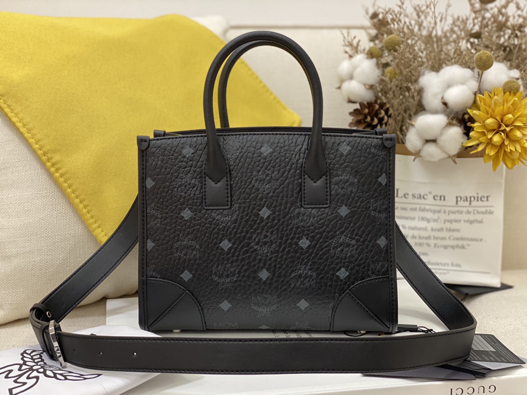 Mcm wallet online attica
